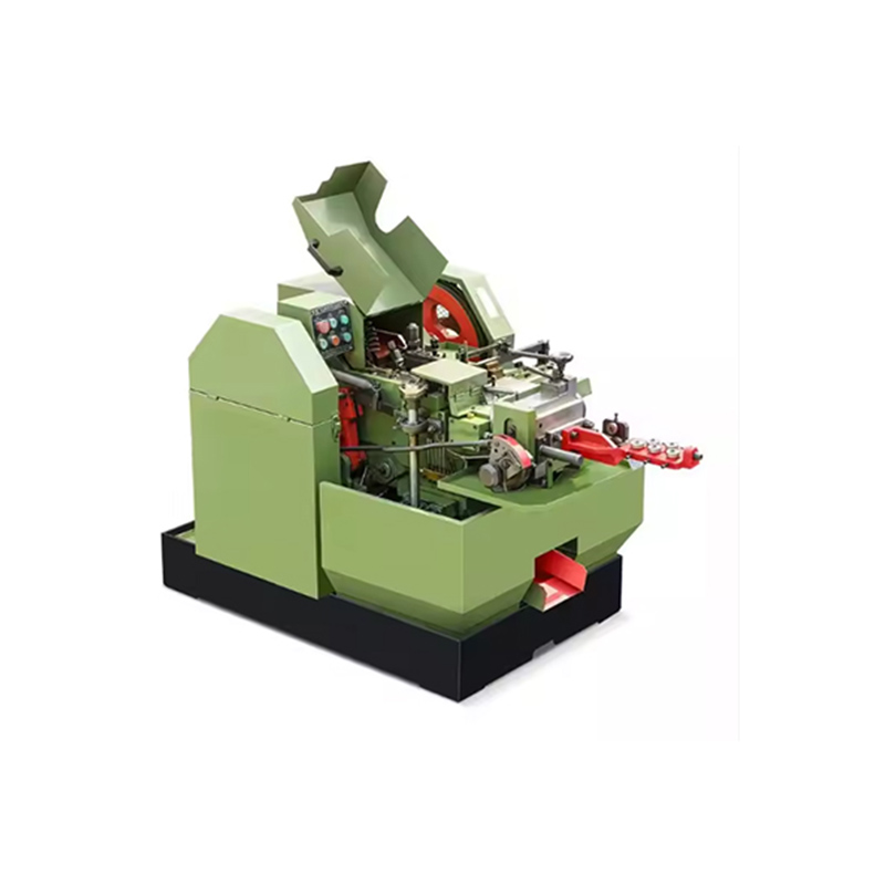 Како машина за хладно обликовање делова за заковице постиже ефикасност производње причвршћивача високе прецизности?